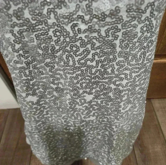 Old Navy Tank Top, Women's Size Large, Light Gray, Silver Sequin, Sleeveless - Picture 2 of 6